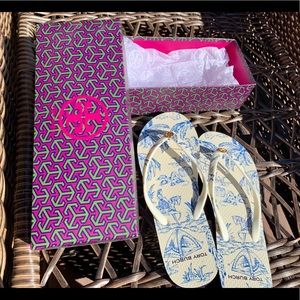 TORY BURCH PRINTED THIN FLIP FLOP